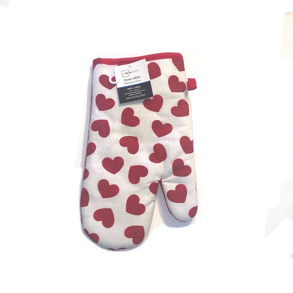 Scattered Red Hearts Kitchen Oven Mitts - 5 included - Picture 2 of 3